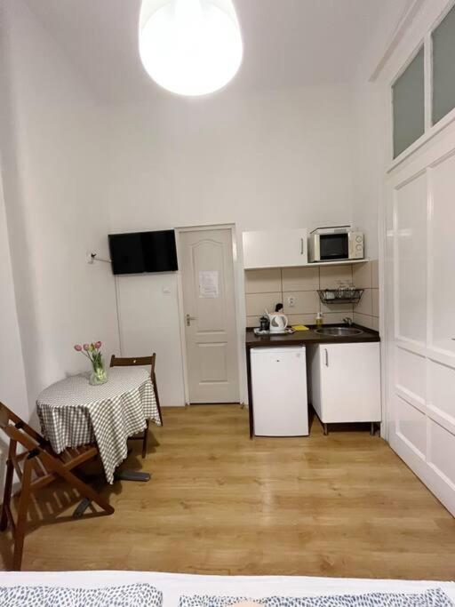 12# Sunflower Cozy Apartment 布达佩斯 外观 照片